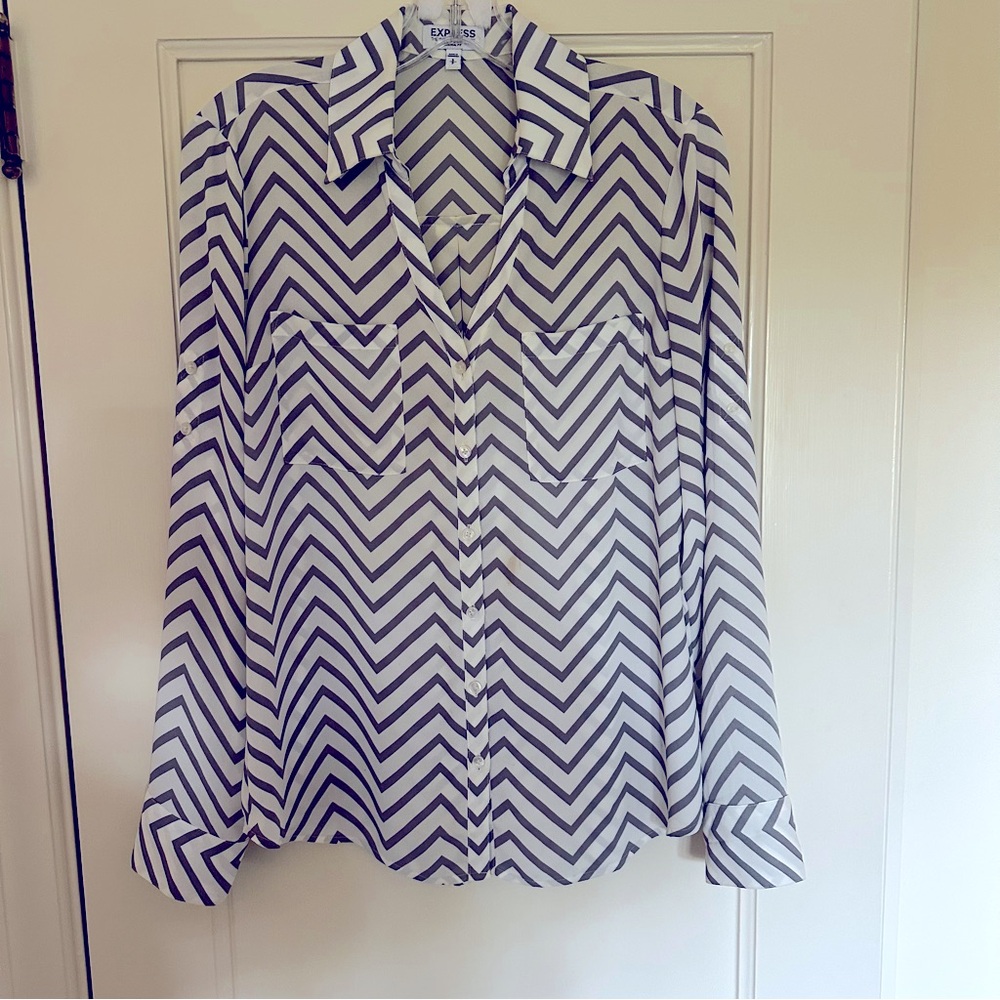 Express Portofino Gray and White Chevron Button-Up Shirt, Size Small